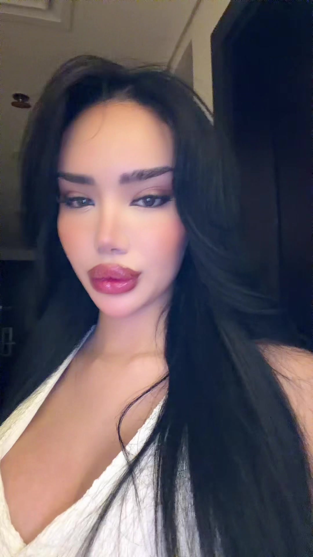 @🖤