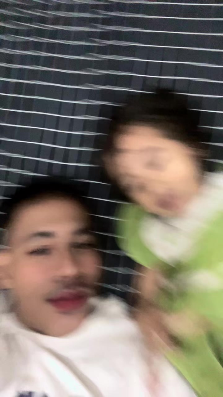 @Tania