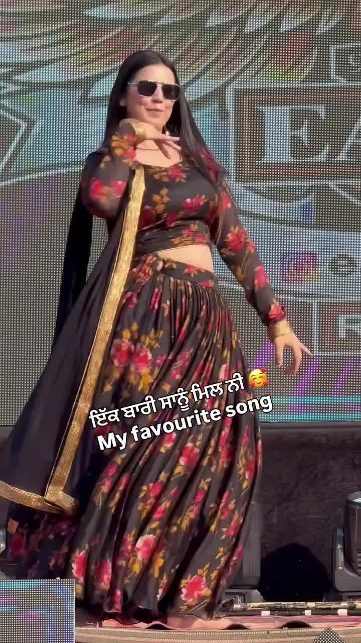 @Aj_Malika011
