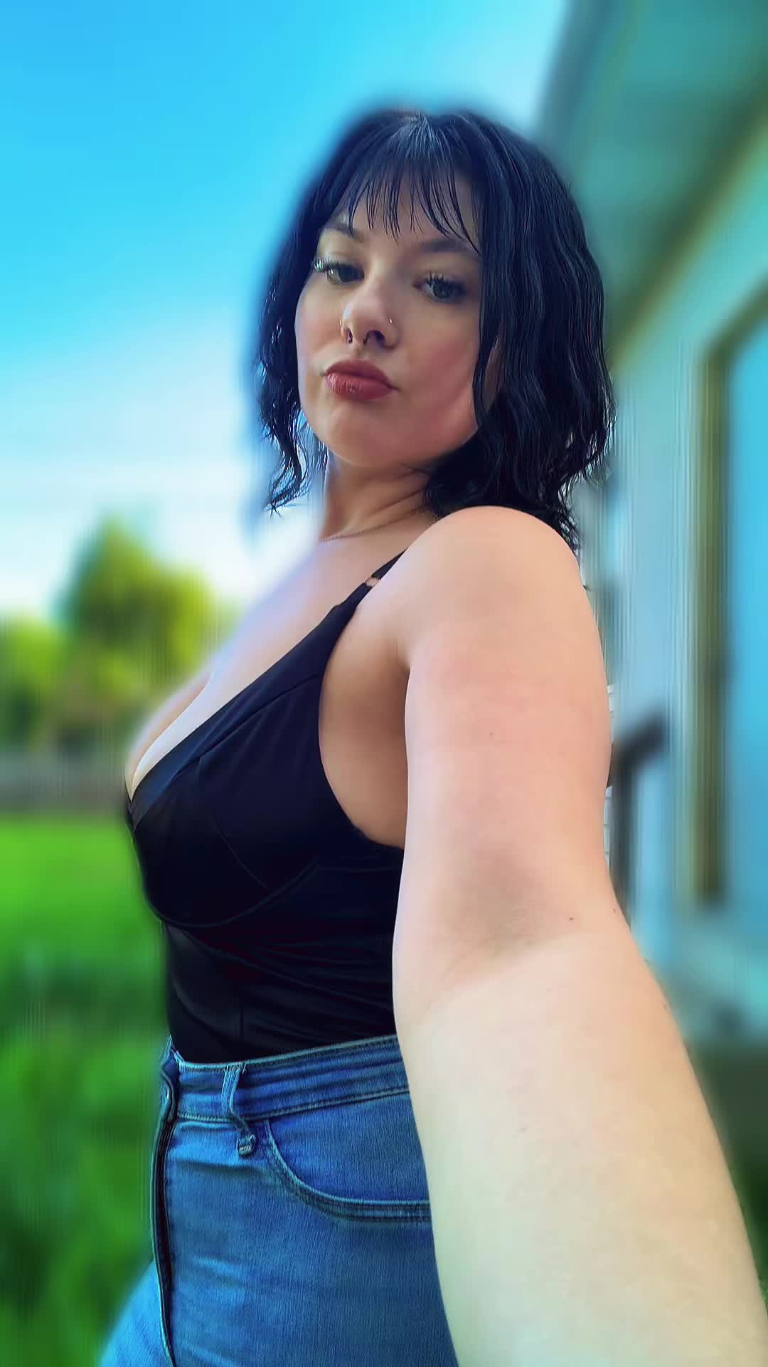 @Yooo_its_megan
