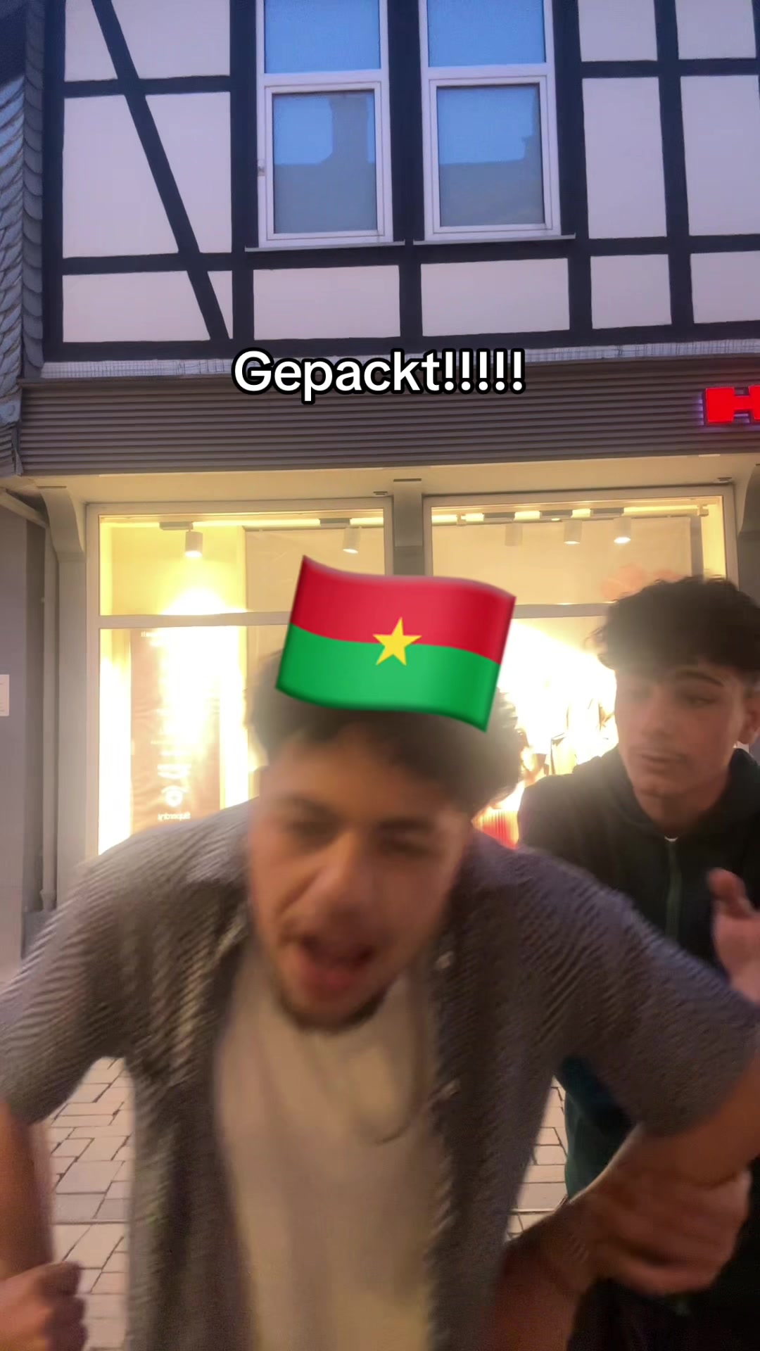@🥥