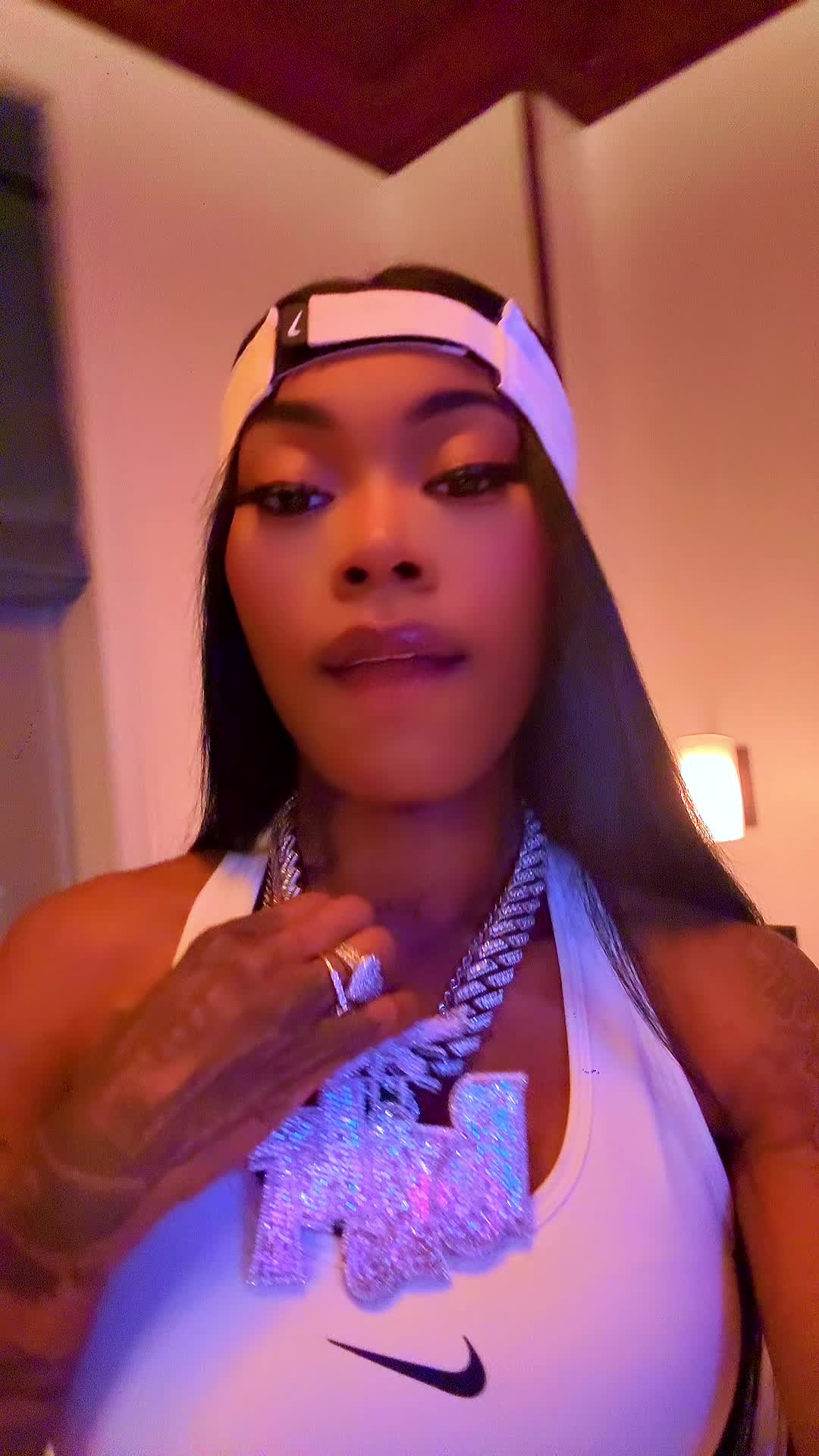 @AsianDaBrat