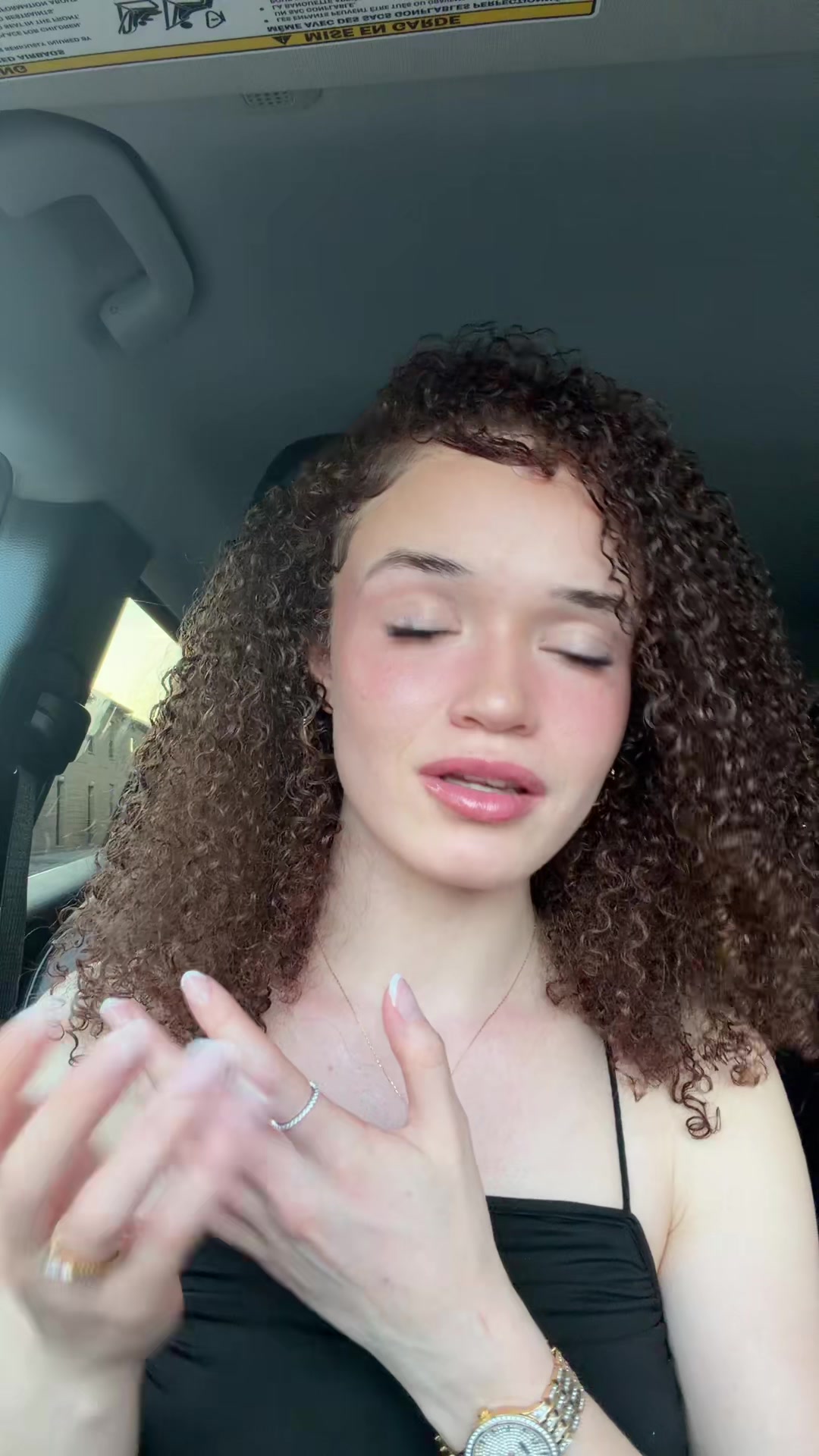 @Jazmynelevesque