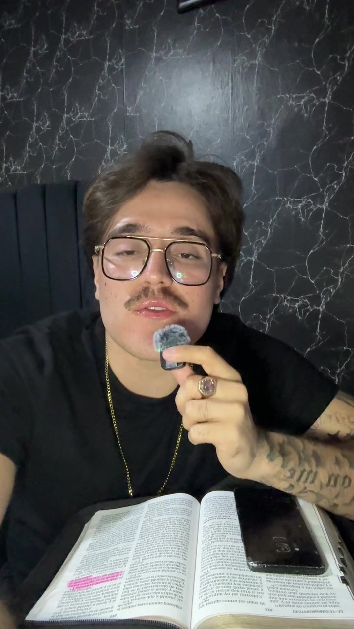 @Esquer