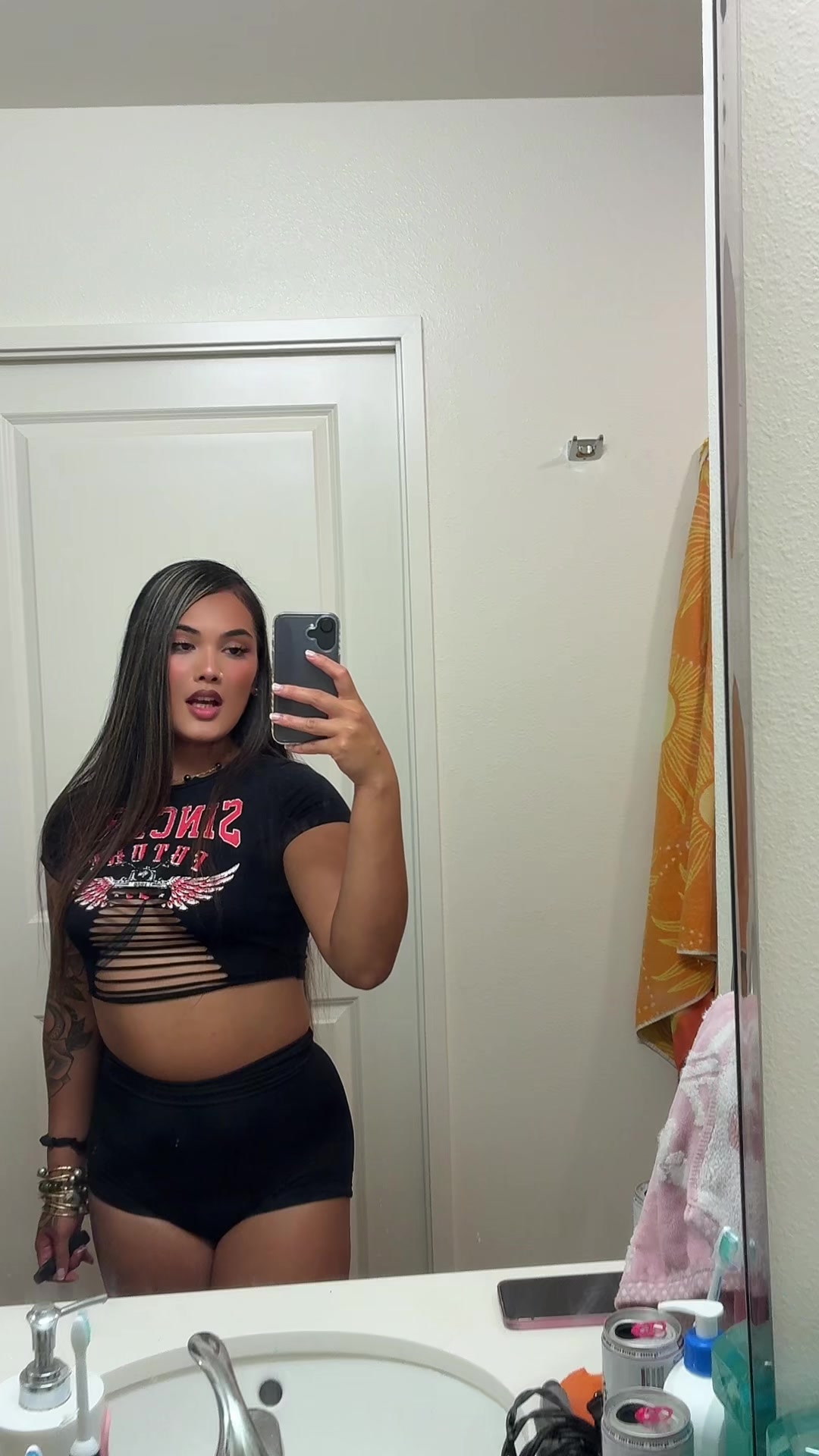 @Theycallmii_v