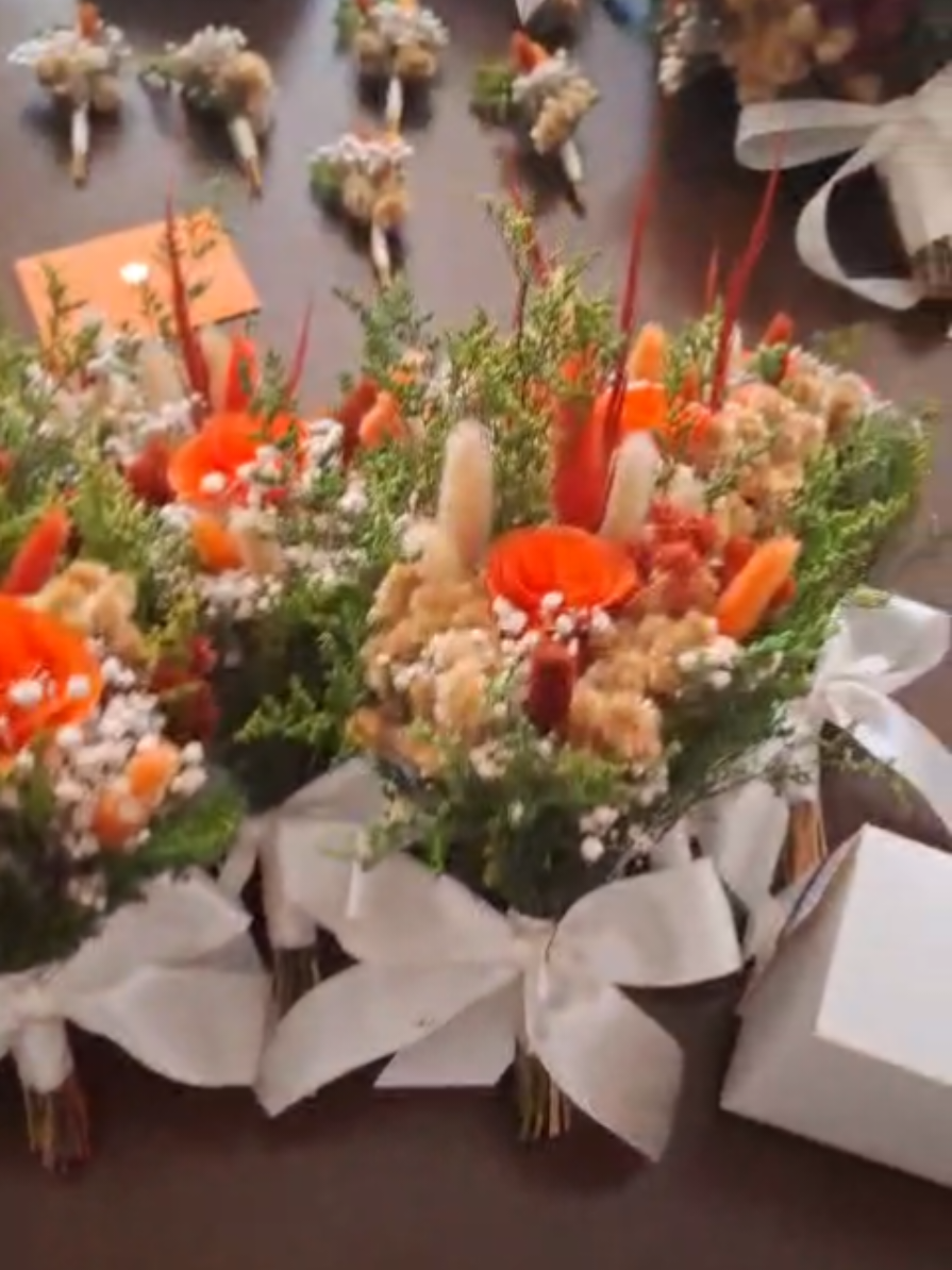 @~𝐀𝐫𝐞𝐧𝐚 Casa Floral