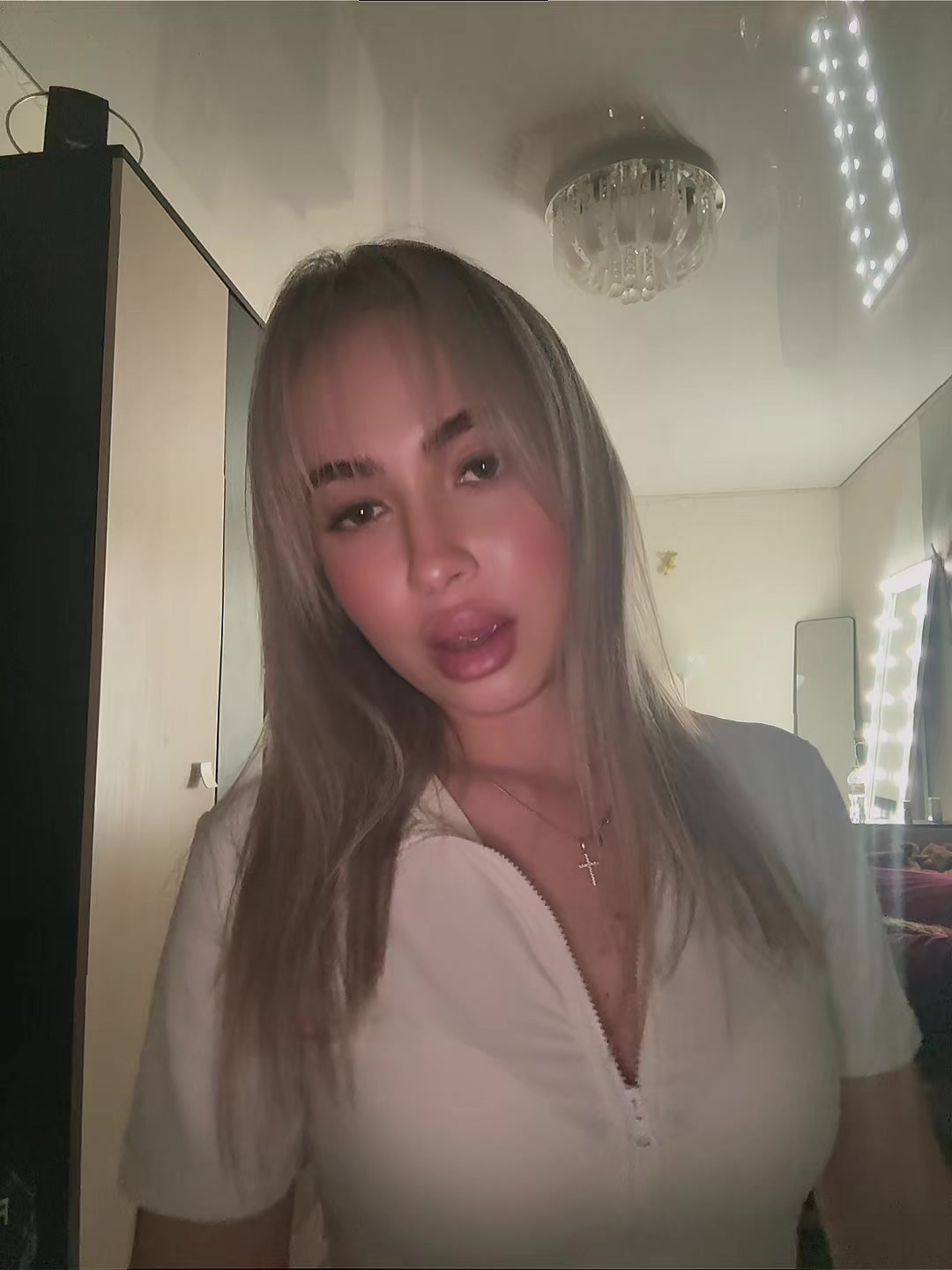 @М🫦