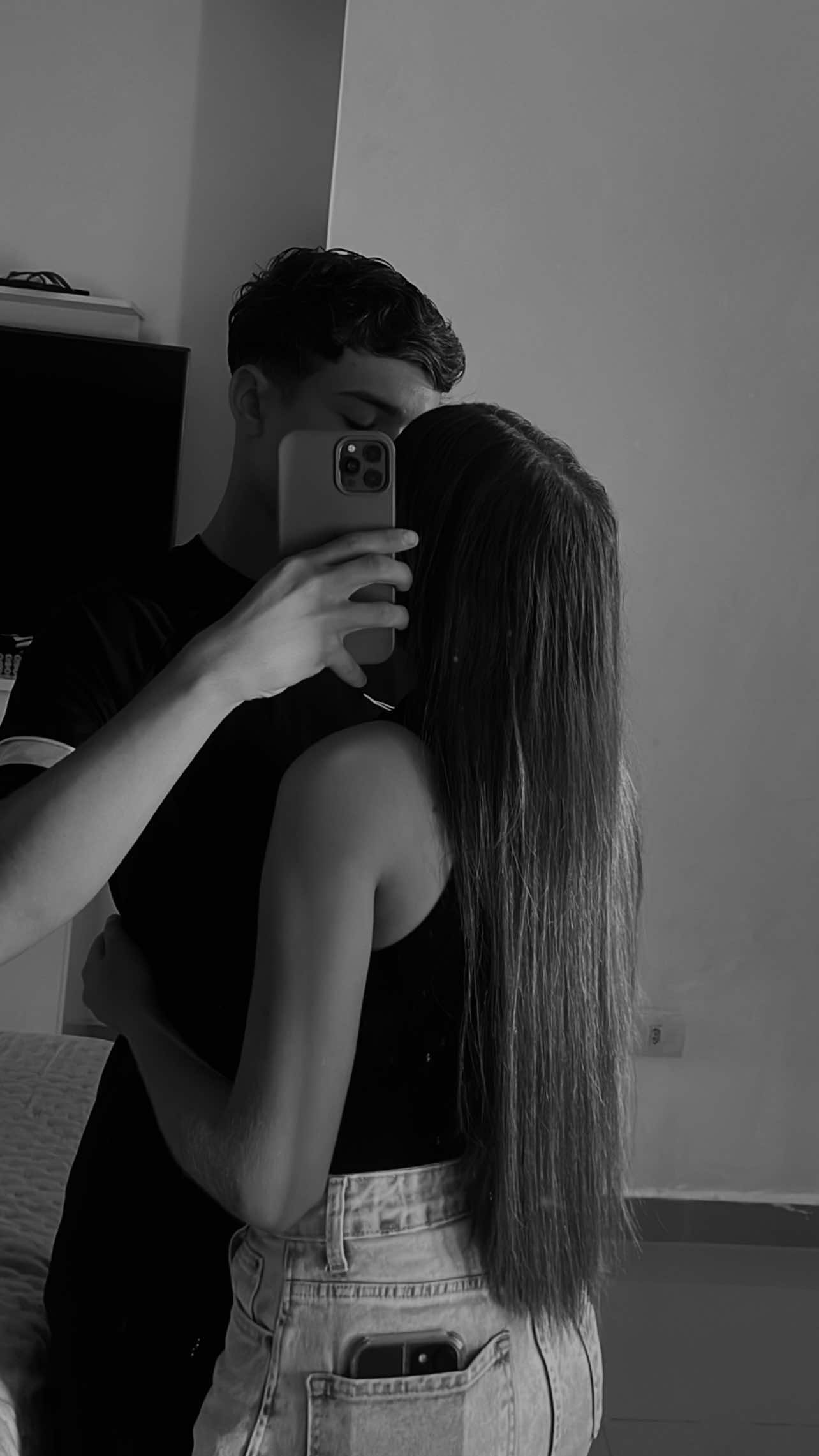 @𝓛𝓪𝓻𝓲 🎀