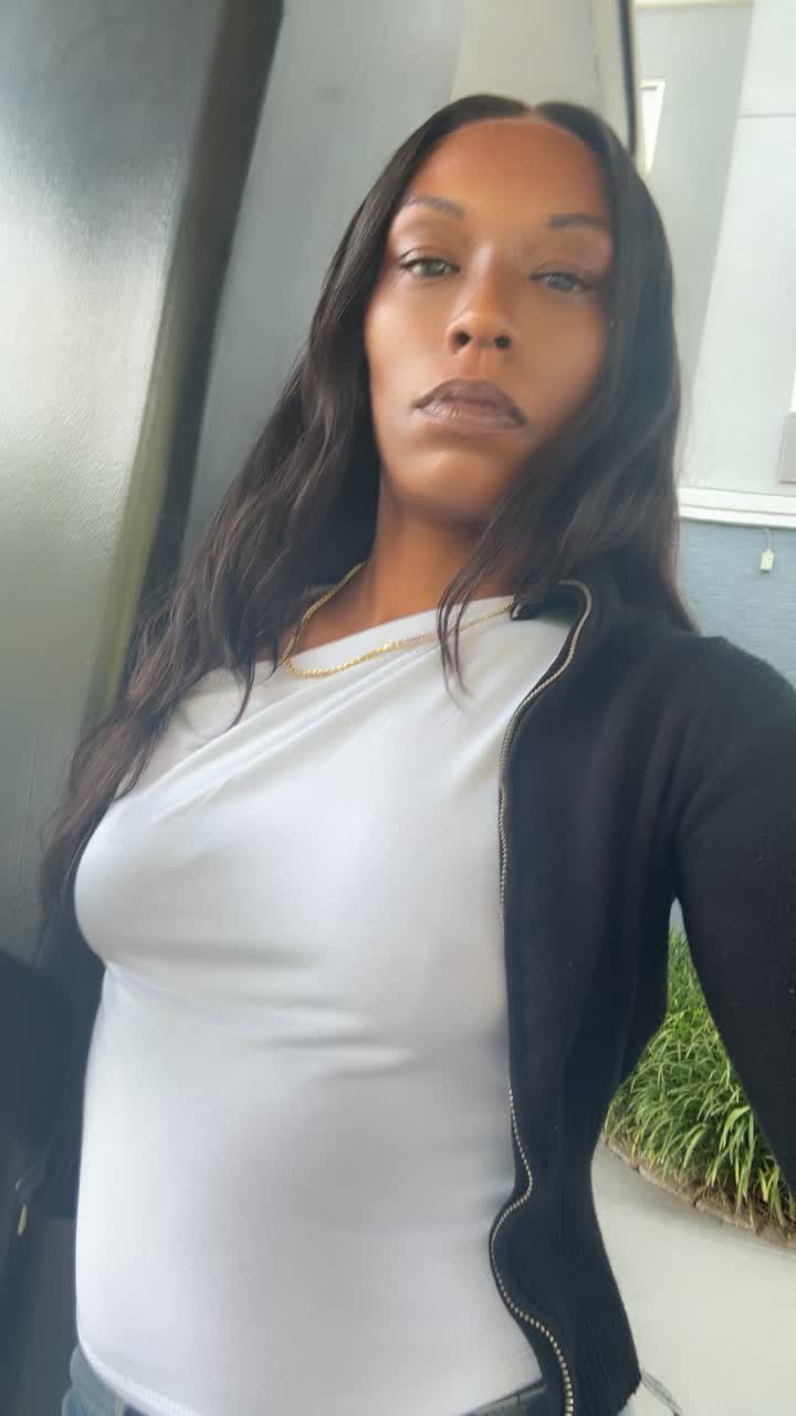 @Thatskinnygirltoya