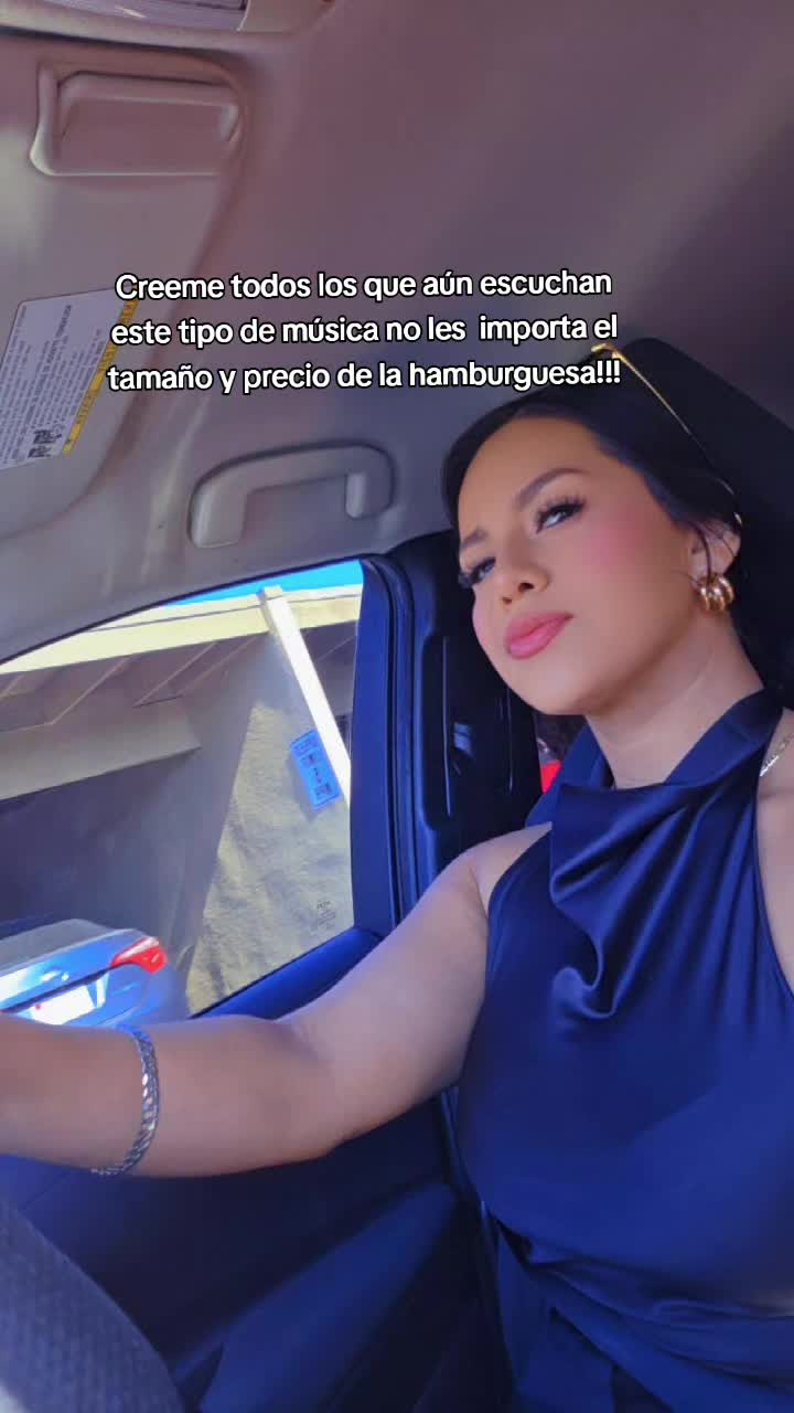 @Evelyn Enriquez 💋🖤