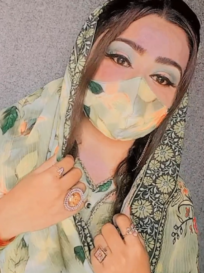 @𝓕𝓸𝔃𝓲𝓪 𝓑𝓱𝓪𝓽𝓽𝓲 ❤️💚