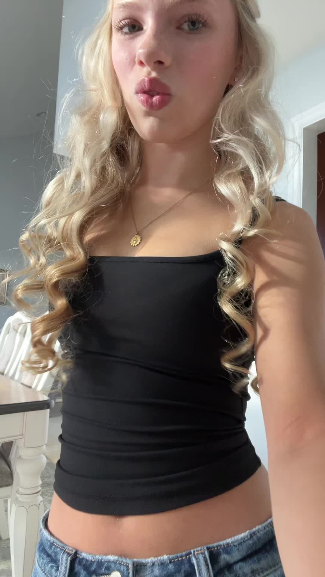 @julesss
