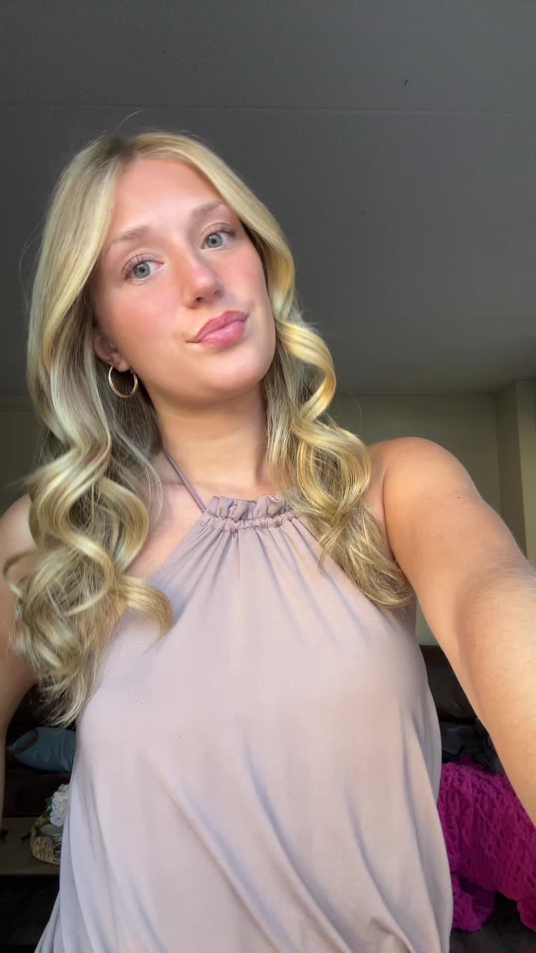 @izzyyyrusso
