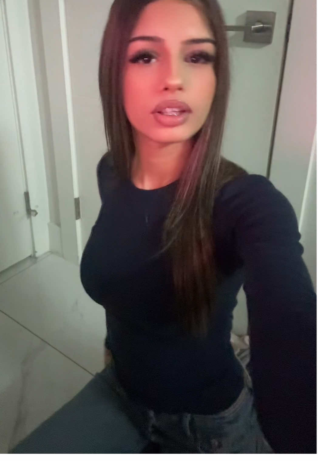 @𝒮