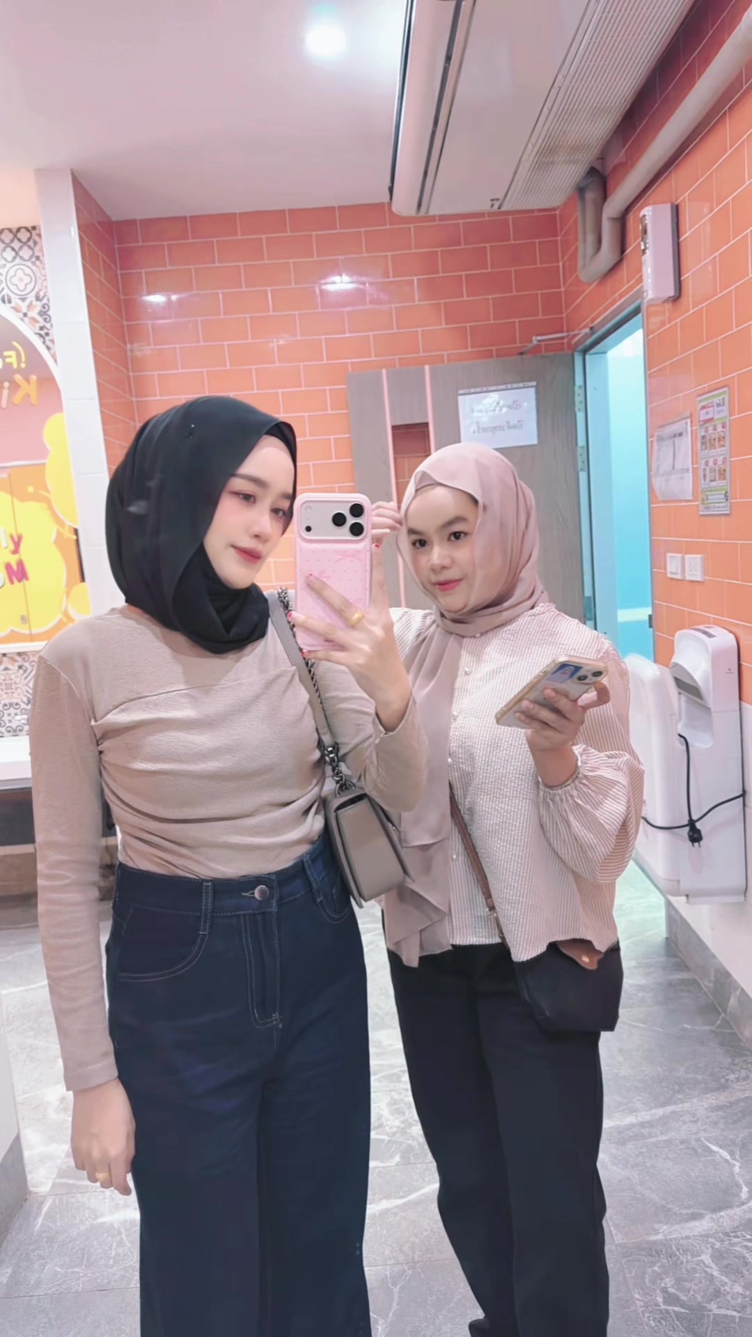 @𝐍𝐨𝐨𝐧𝐚𝐡 🌷(30k)🌷