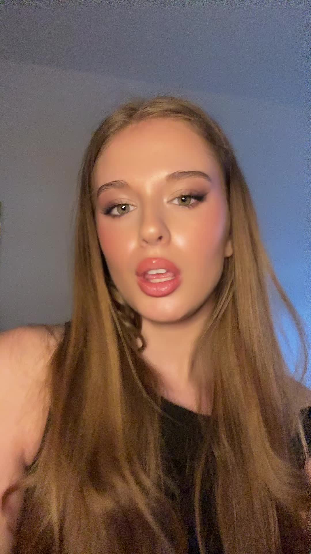 @elena