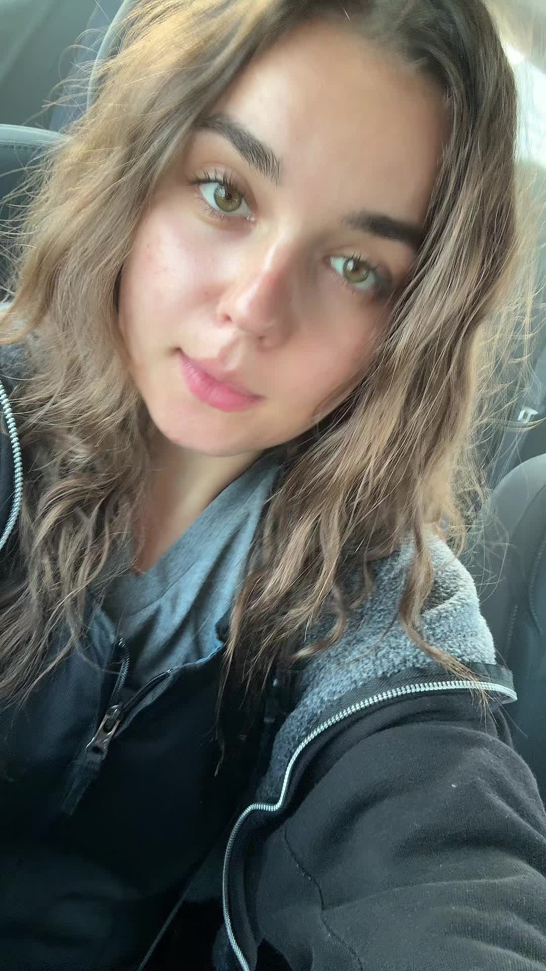 @hellafunchick
