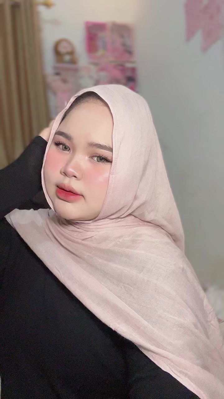 @Nisaa18