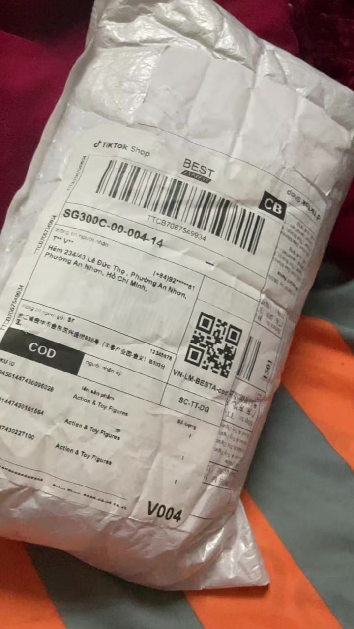 @Cá mập đi giày