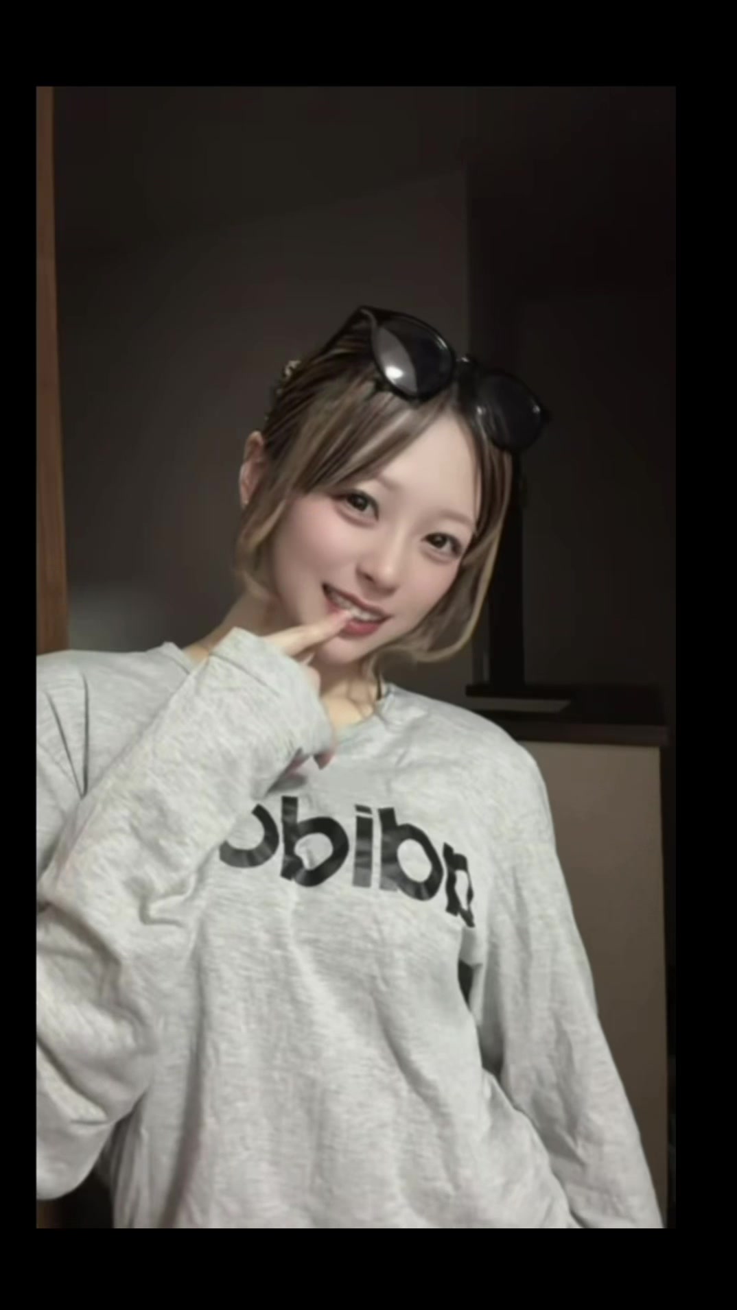 @りりあ
