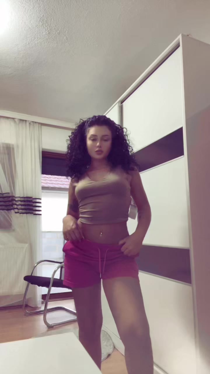 @🦋