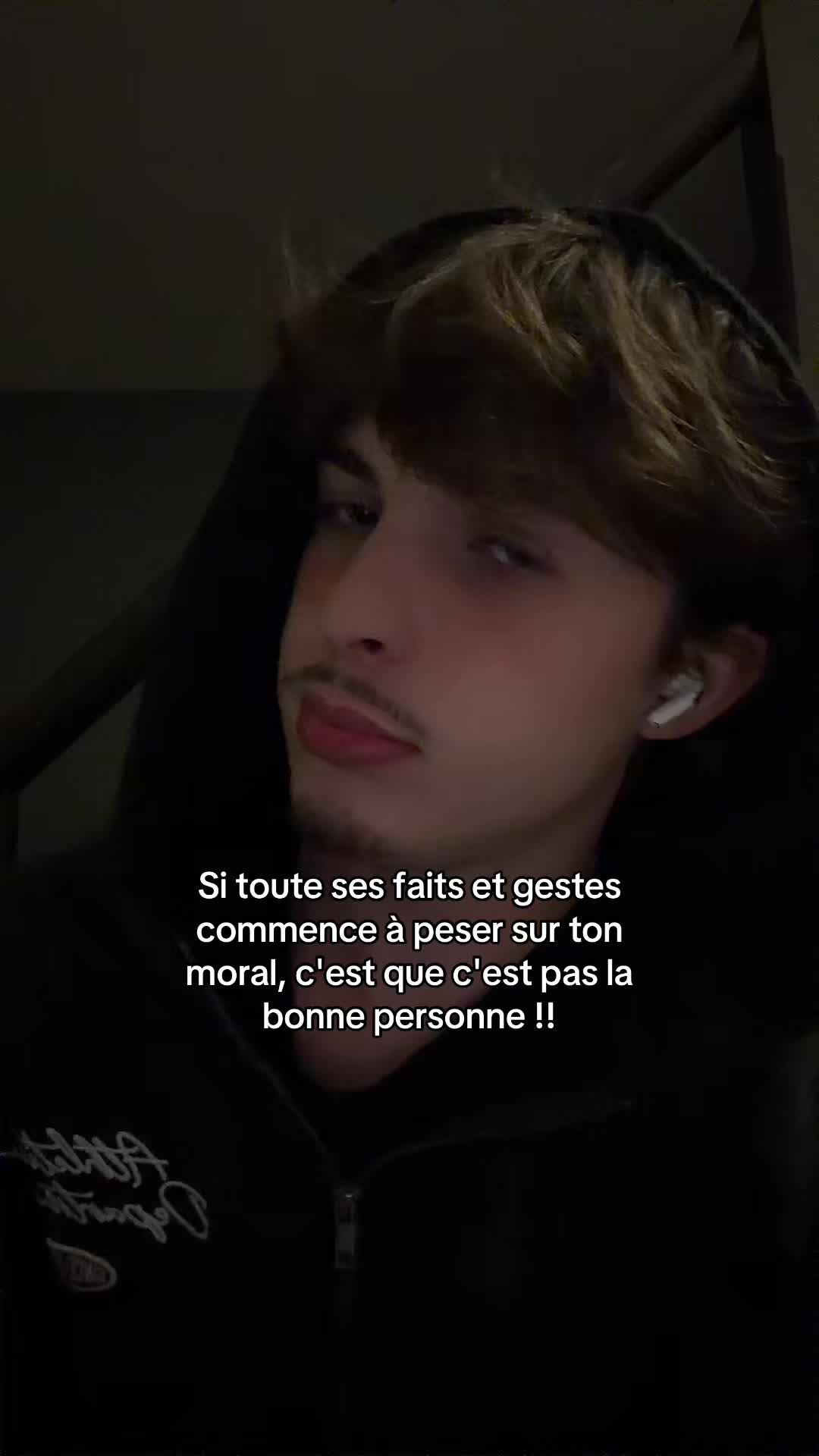 @𝑭'