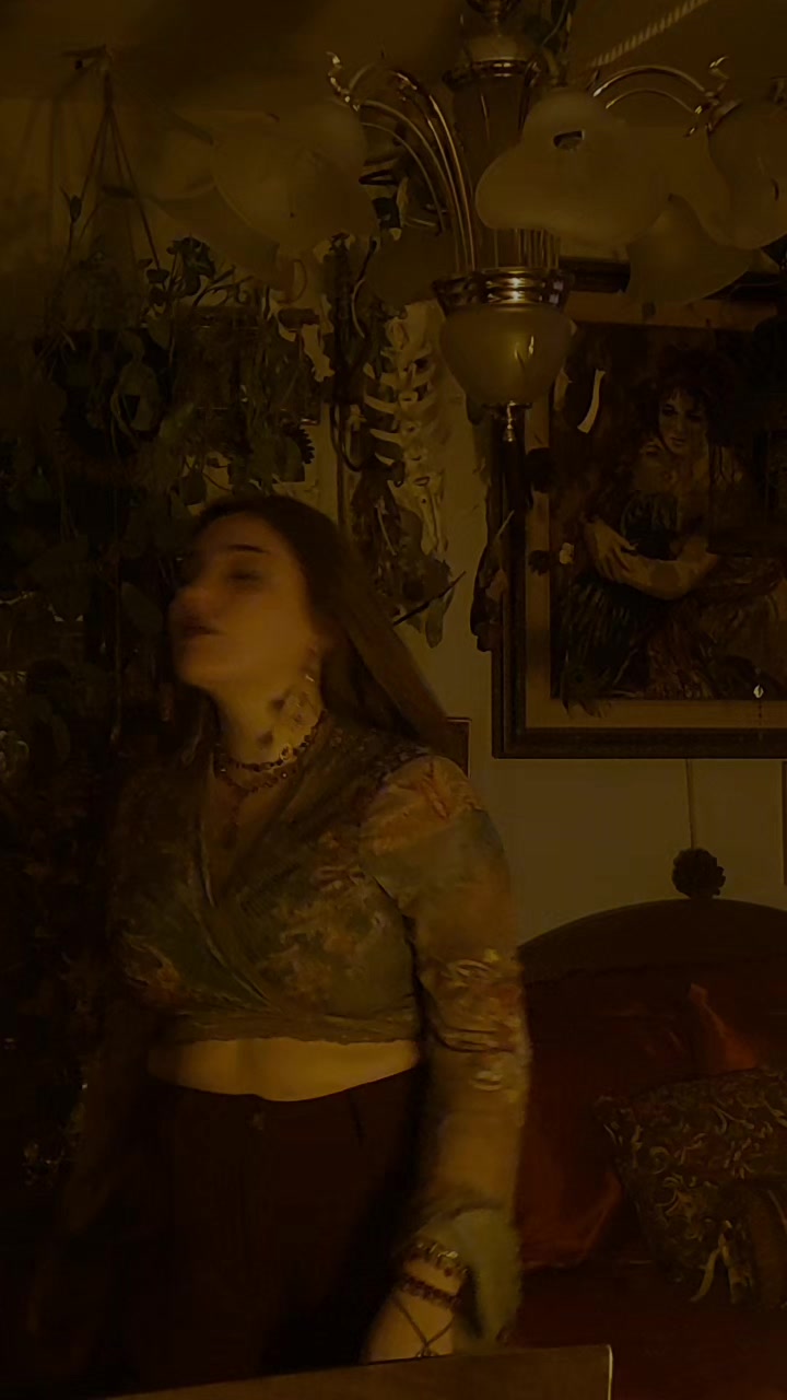 @Sarah_crows
