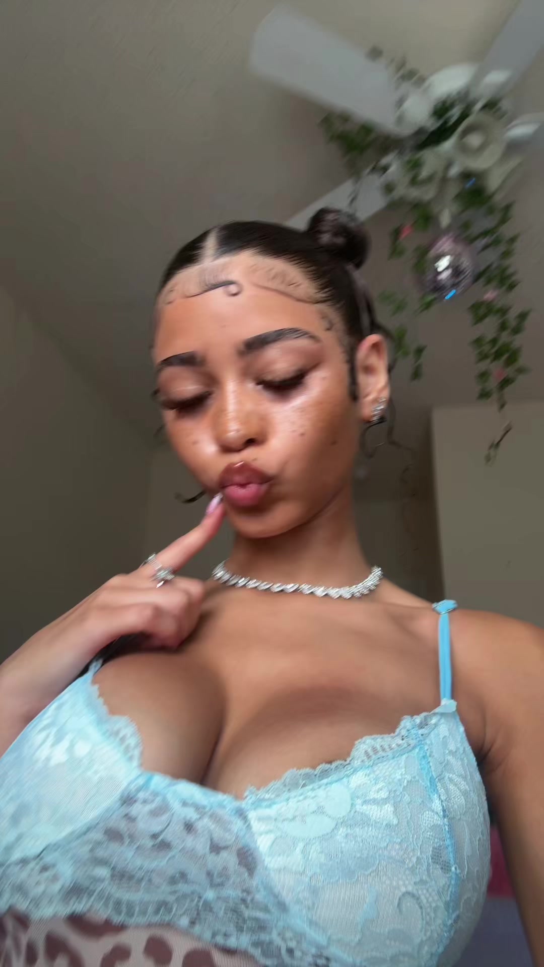 @1lyjune_