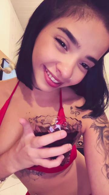 @yasminbrunethi