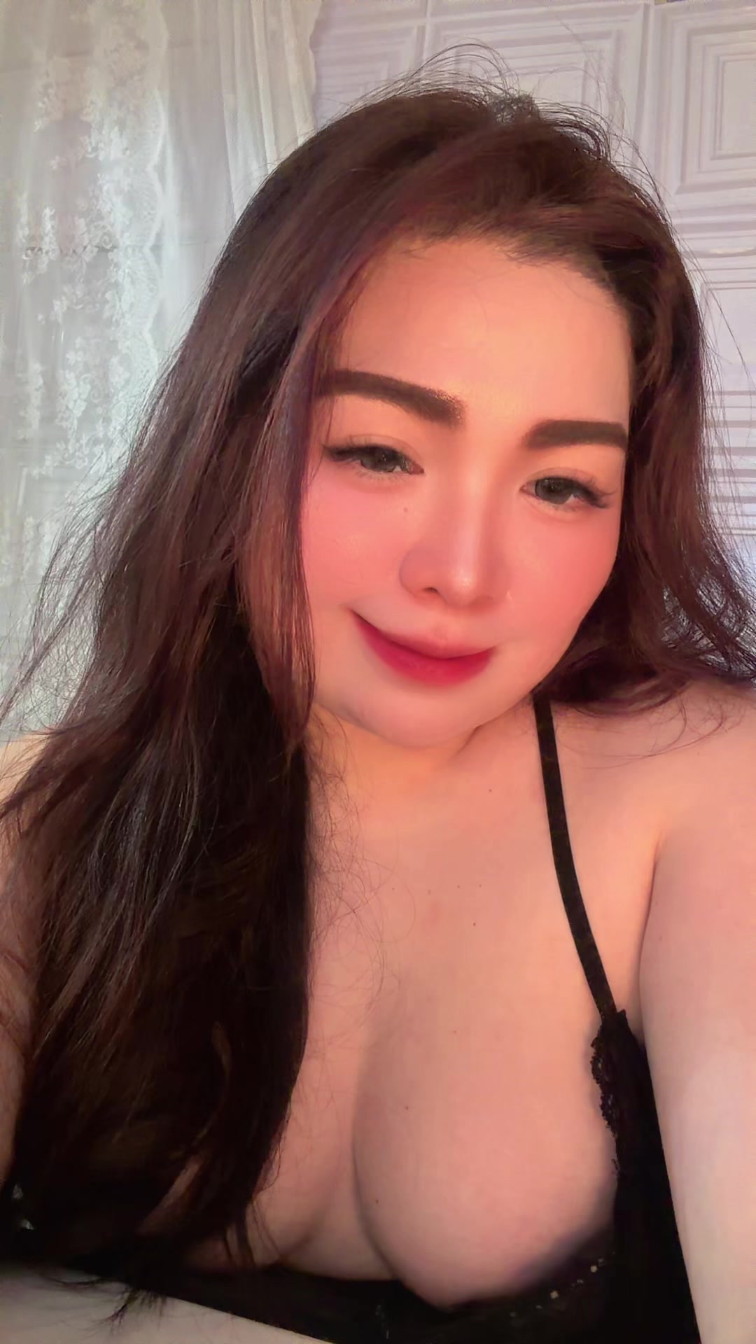 @applejmontez