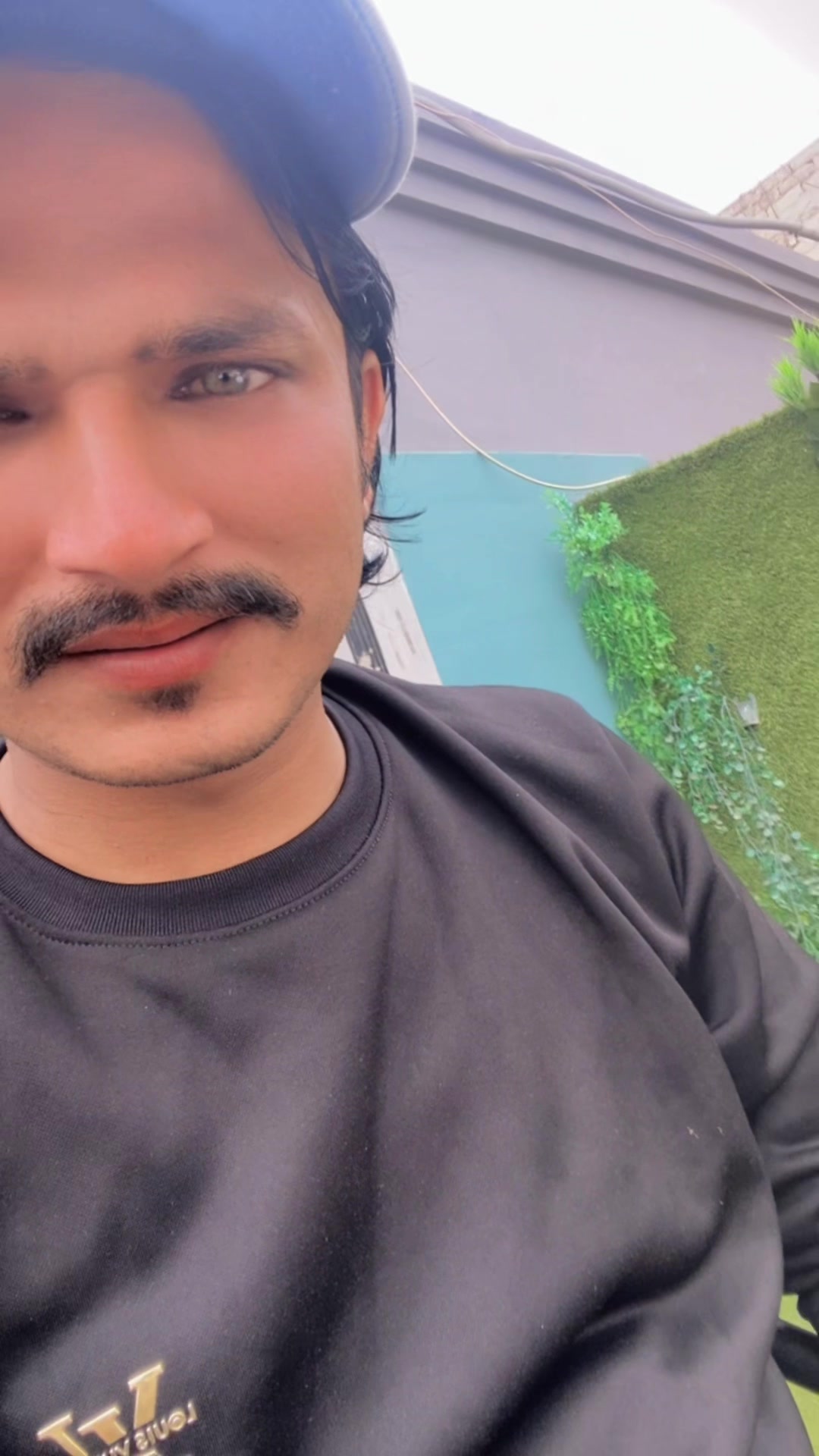 @NASIR SHAH 🍷
