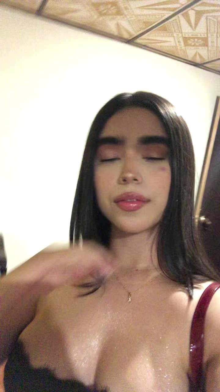 @Valentina