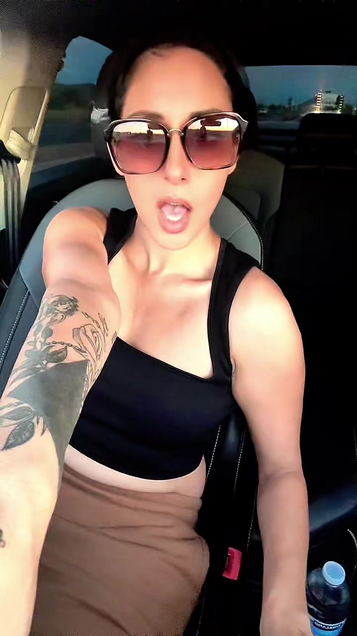 @Anya🌹