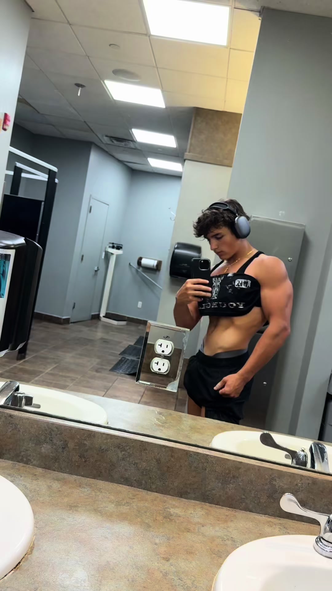 @brockdergaraa