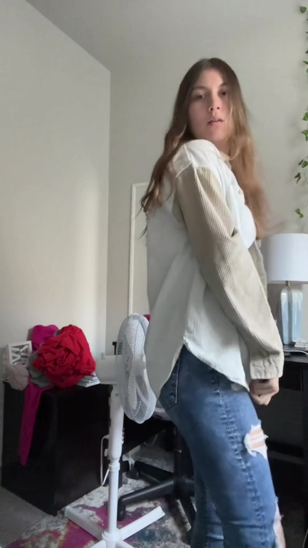 @theleahmae