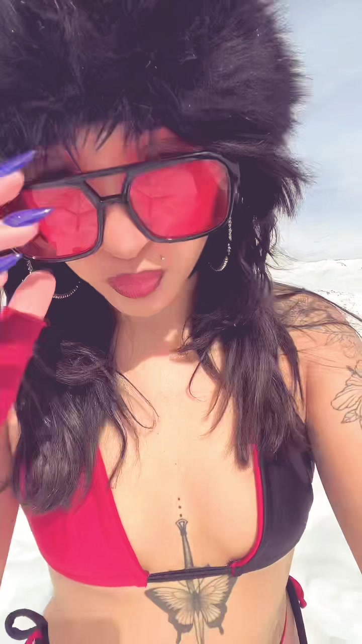 @itsdanisixx