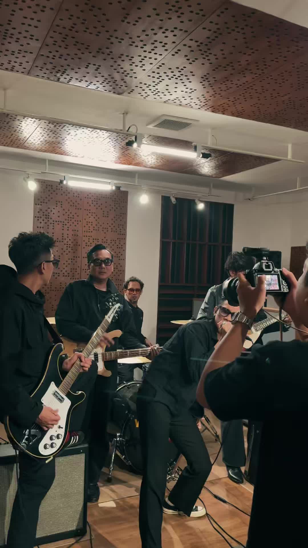 @Vherkudara.id