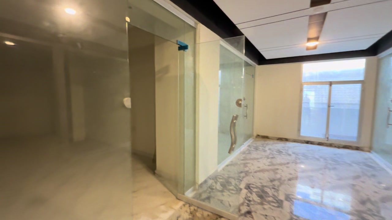 @Real Estate & Construction W..
