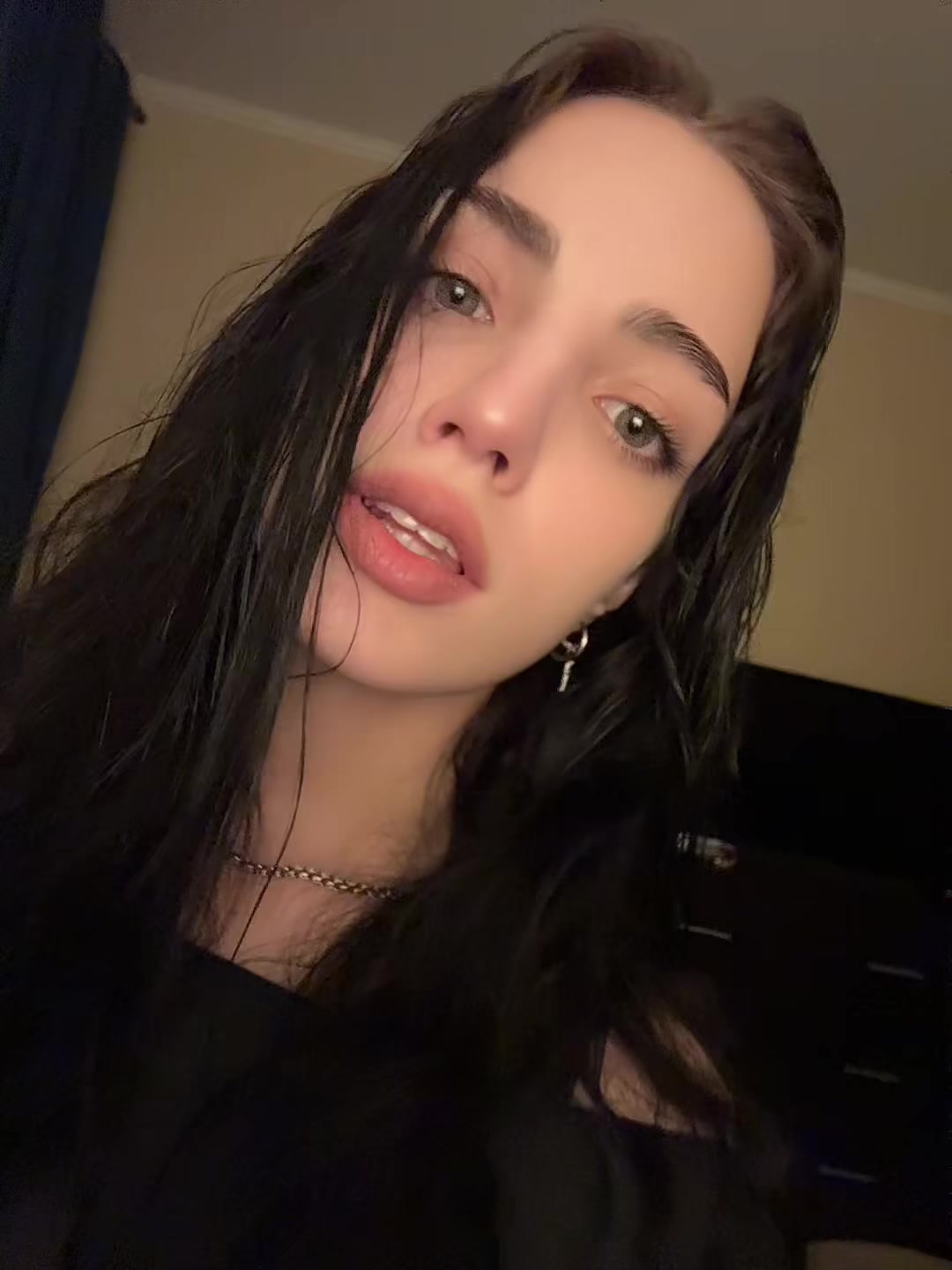 @__не_о_чём__