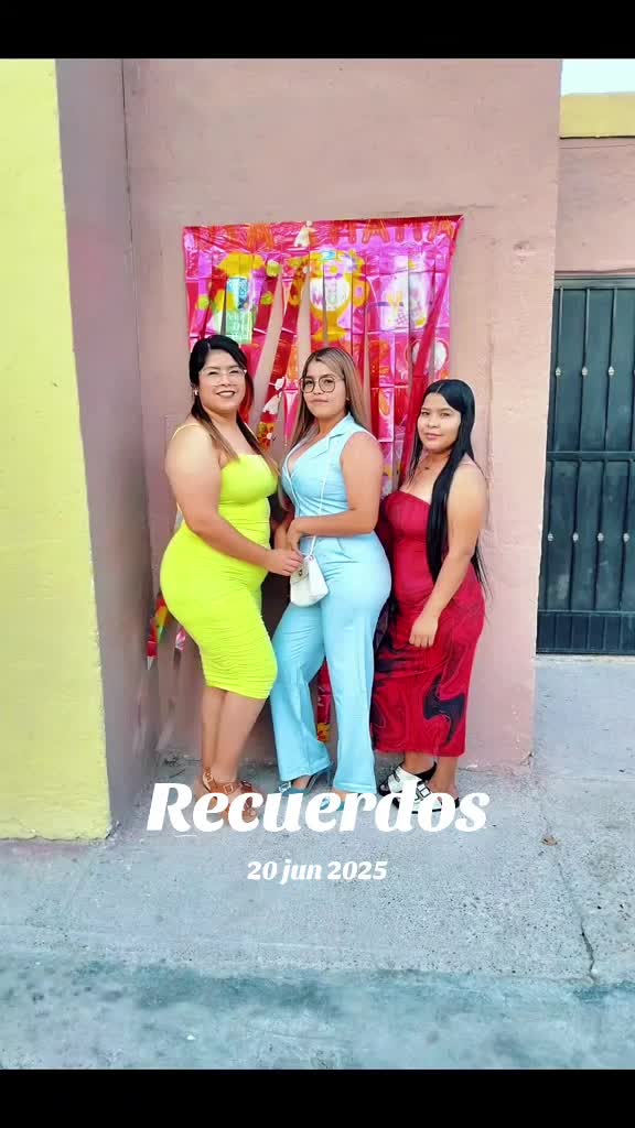 @Lia Mackeily Soto Estrada 6