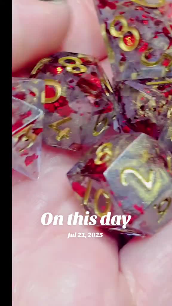 @KJ - Garnet Serpent Dice