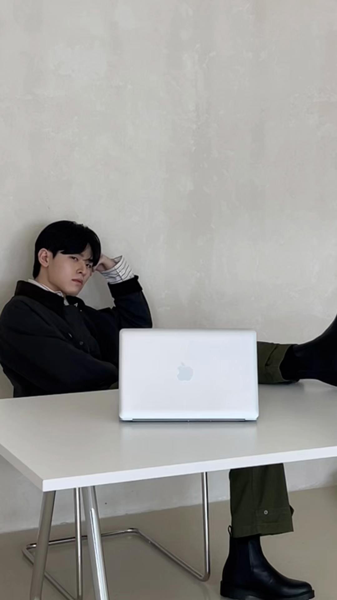 @로안 ROAN🌌
