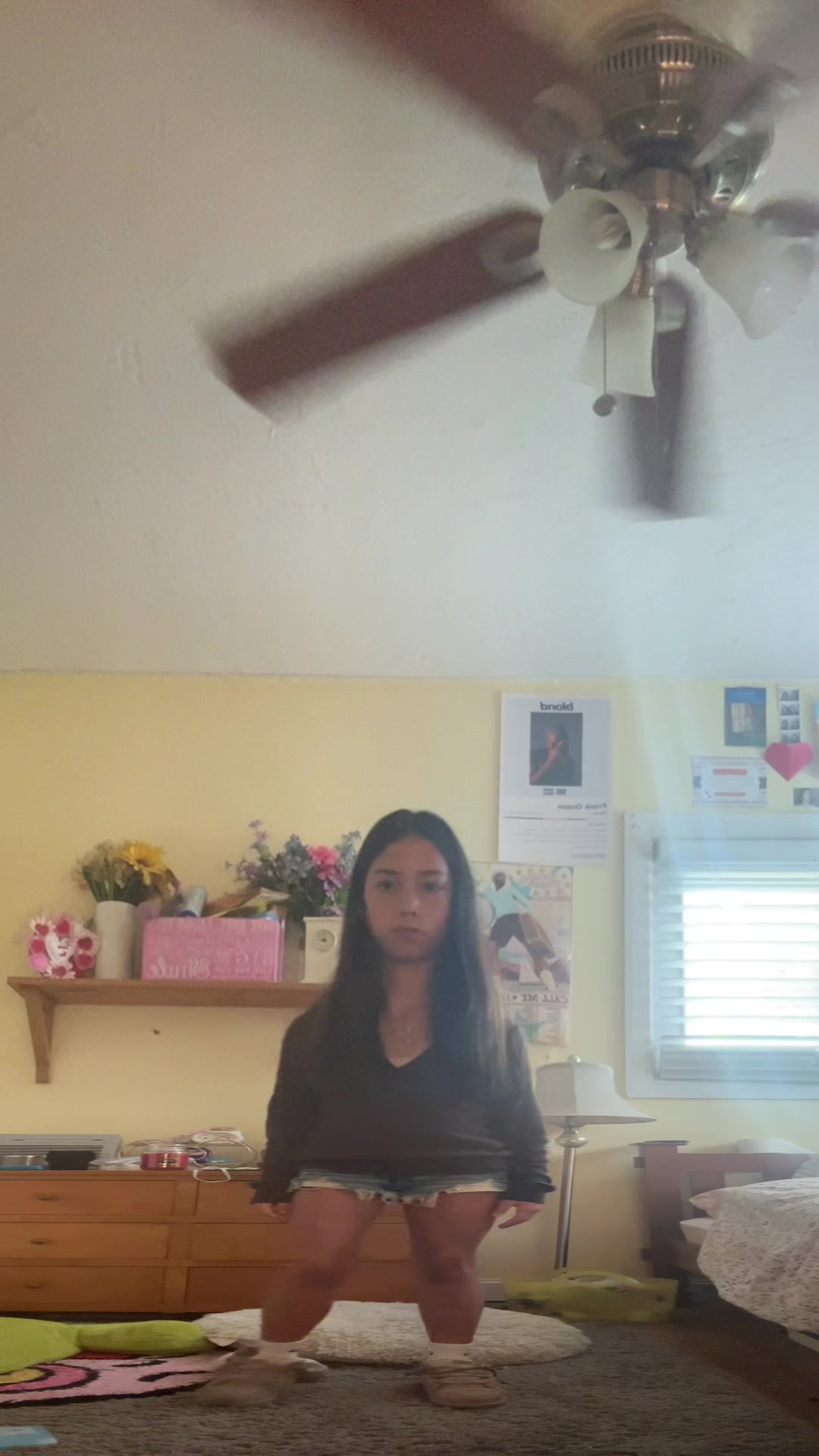 @Vivlaughlove