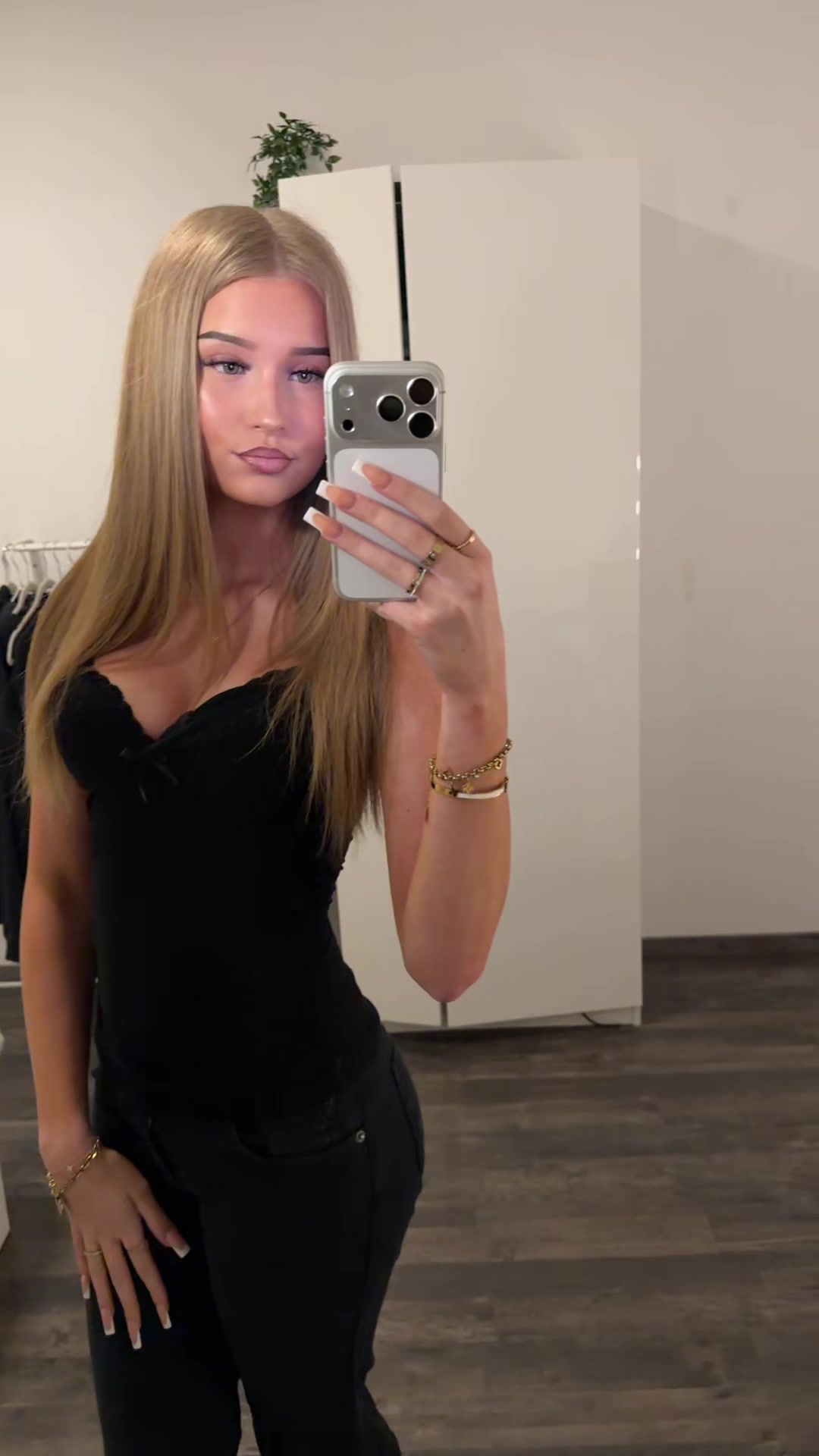 @Lis