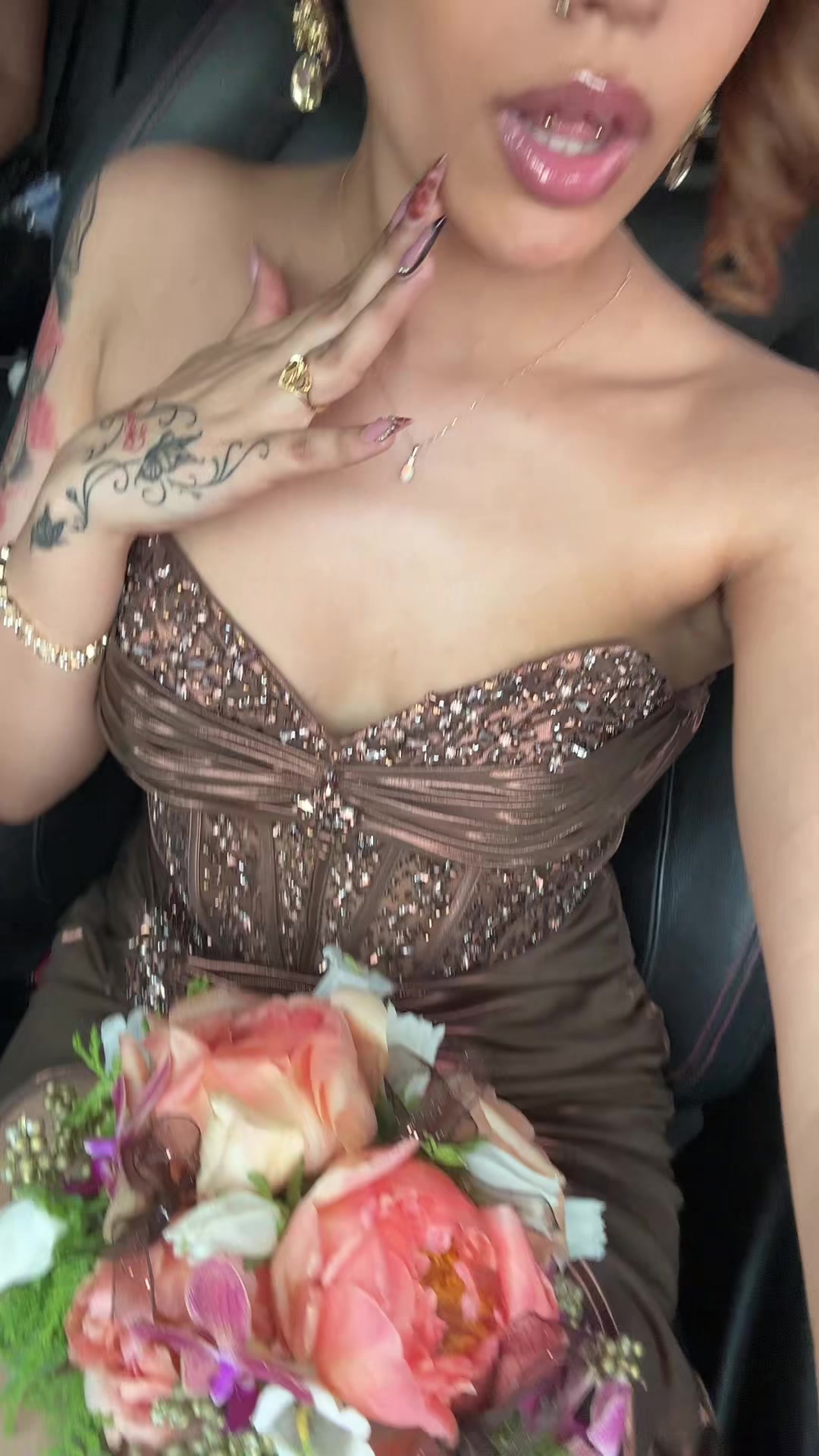 @💫