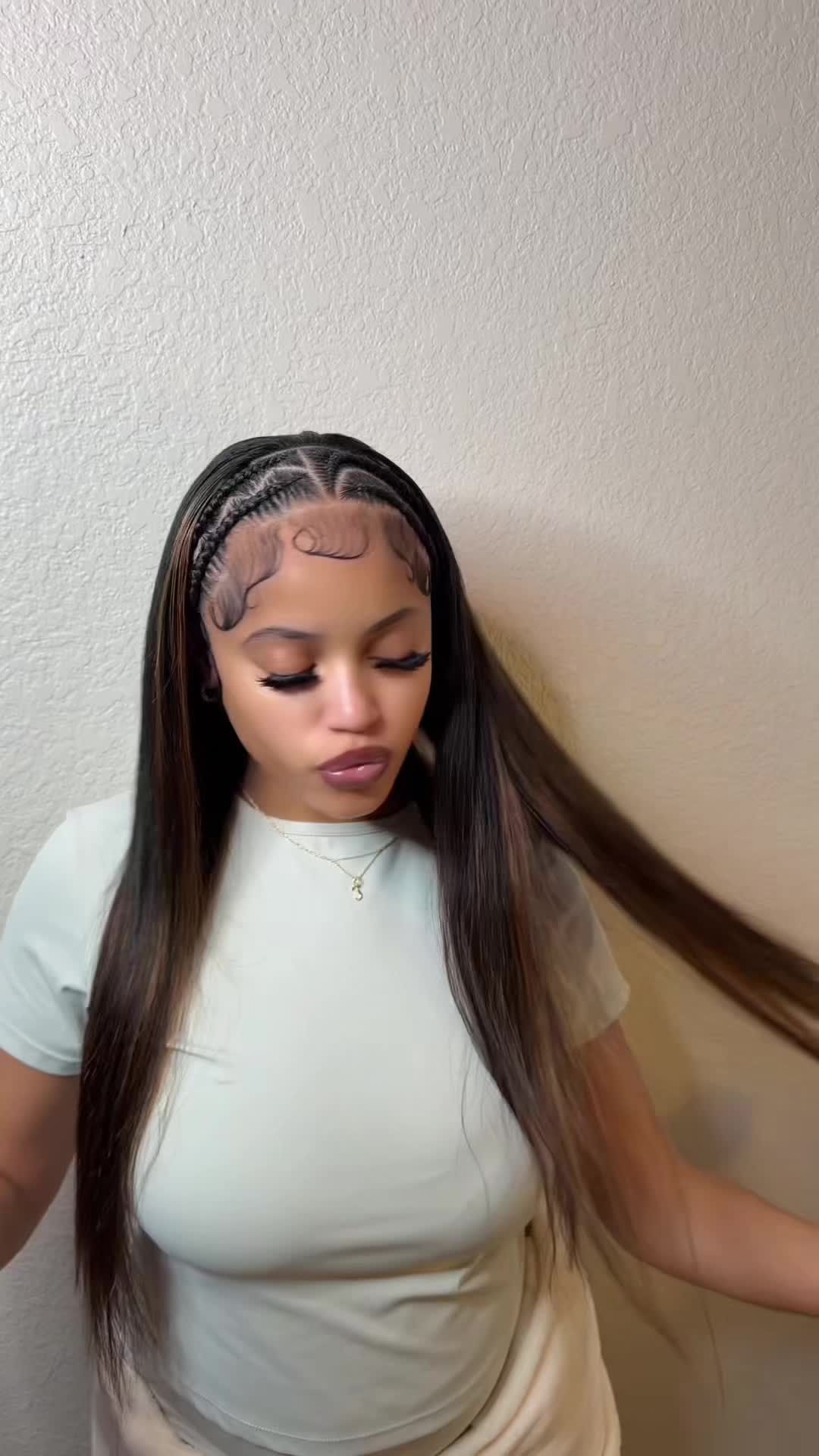 @monique