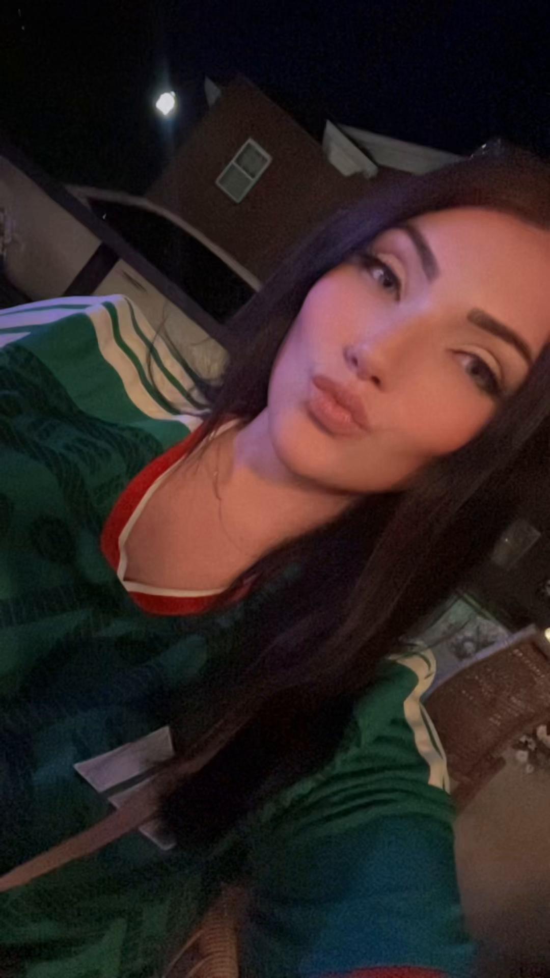 @✨Vanessa Montoya🫧