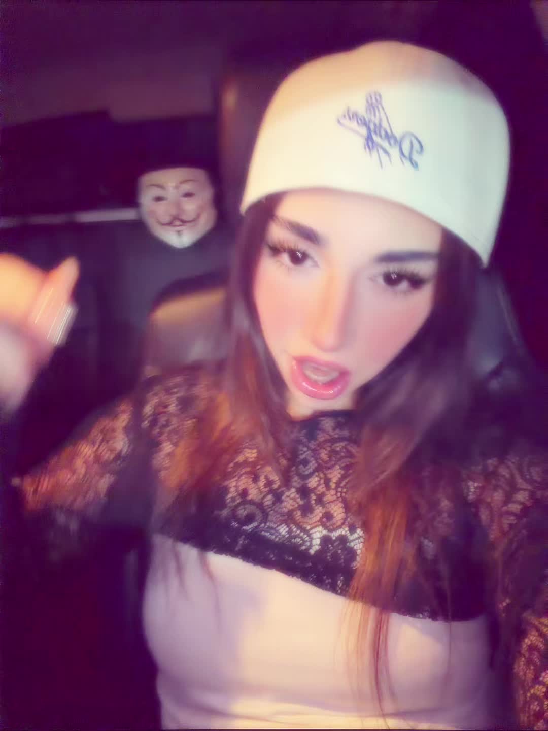 @_.aviisaa