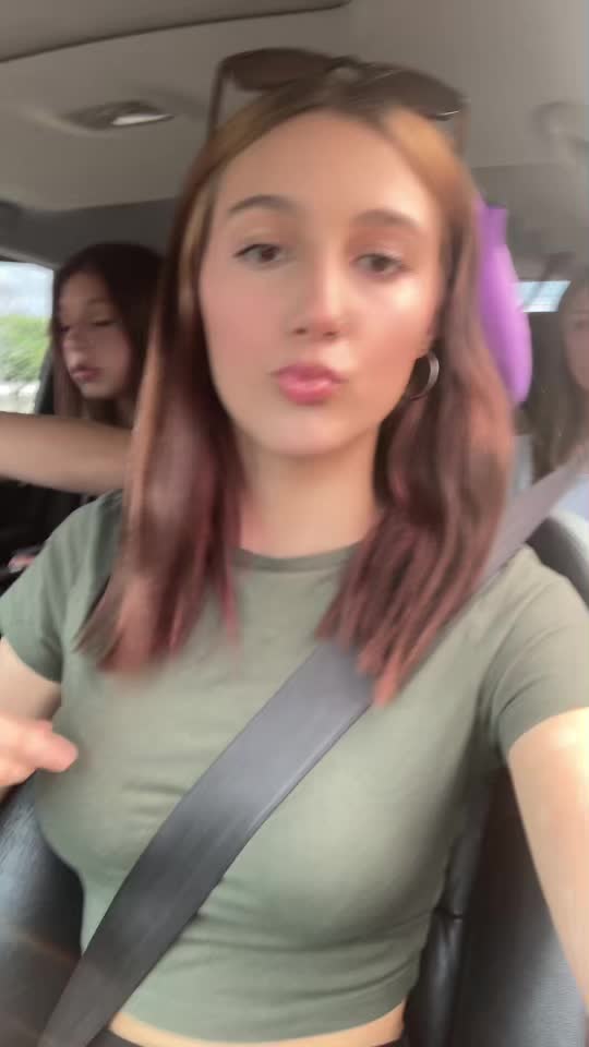 @yofav_livy21