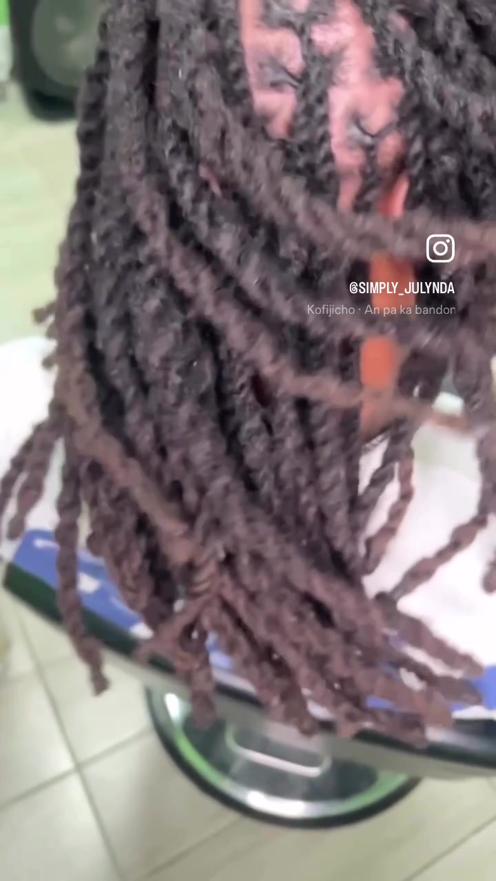 @Simply_Julynda